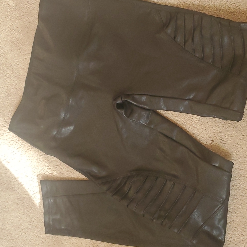 Black leggings